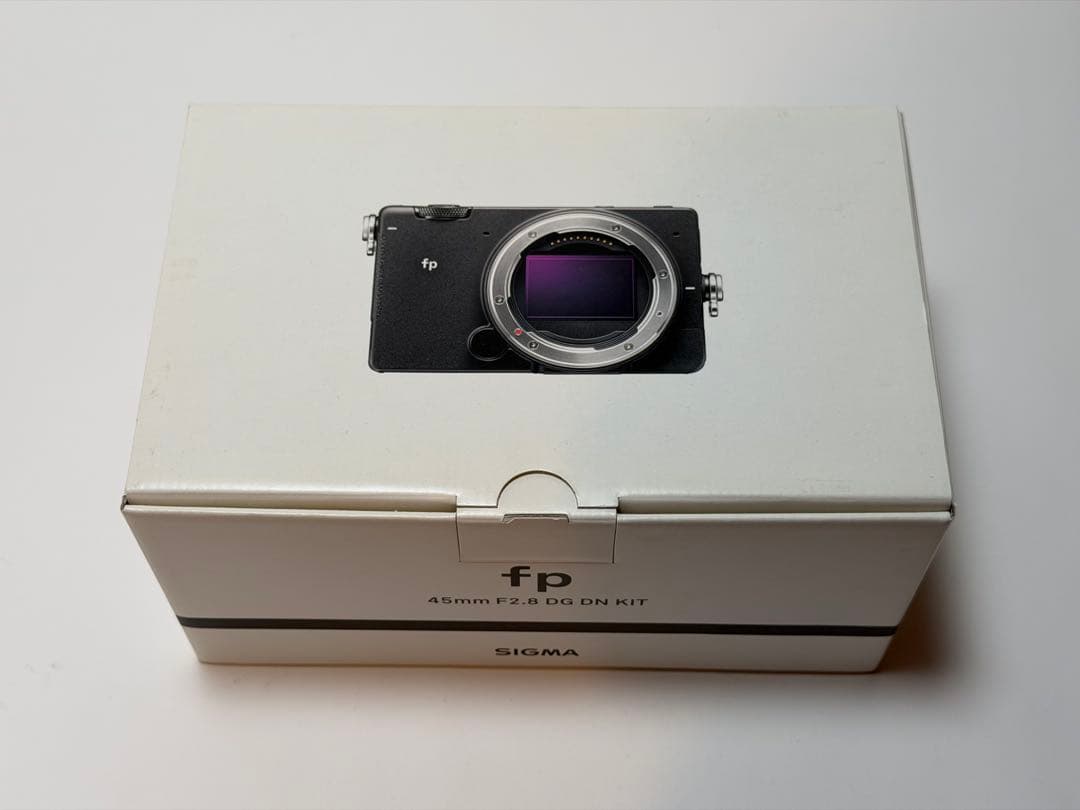 SIGMA fp + 45mm F2.8 DG DN セット