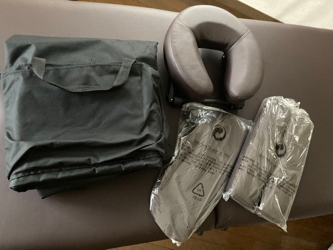 折りたたみ施術ベッド