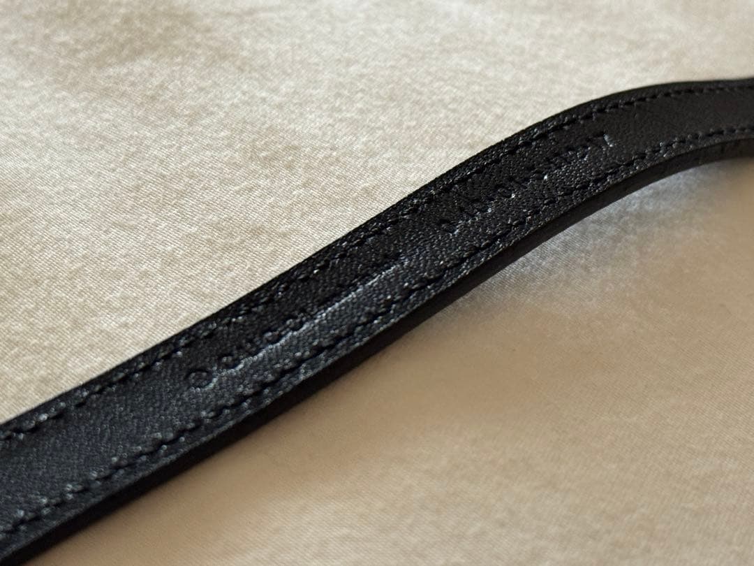 正規品本物 Gucci グッチ 犬用リード 黒 レザー メタル金具付き