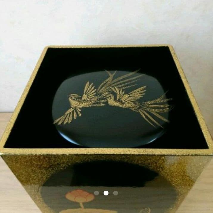 在庫処分  漆塗り 高級 骨壺 黒色