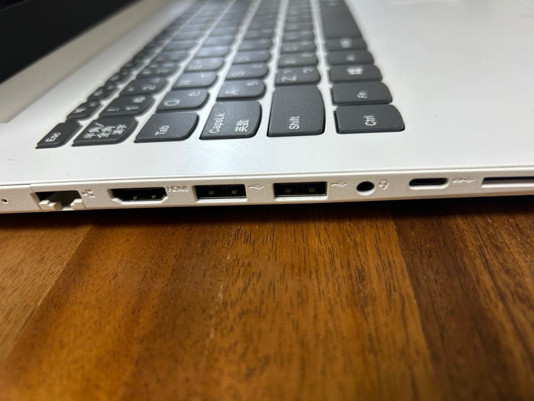 Lenovo Ideapad 320 ホワイト 15.6インチ