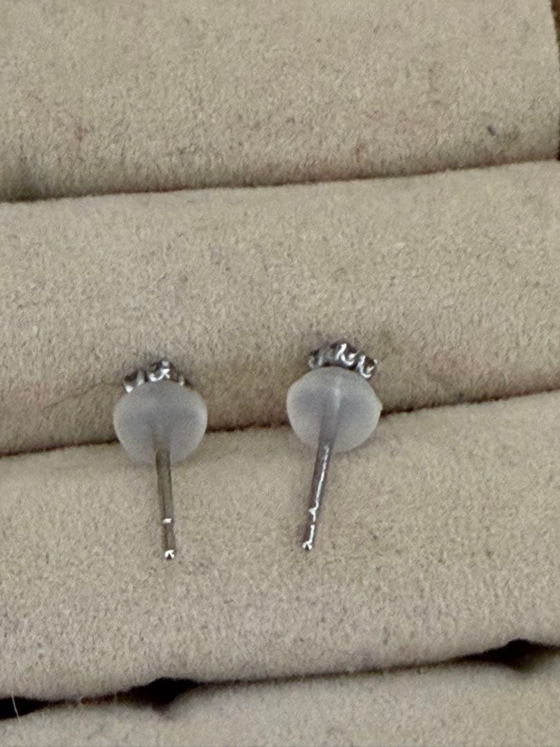 ベリテ　Verite ダイヤモンド　ピアス　スクエア形