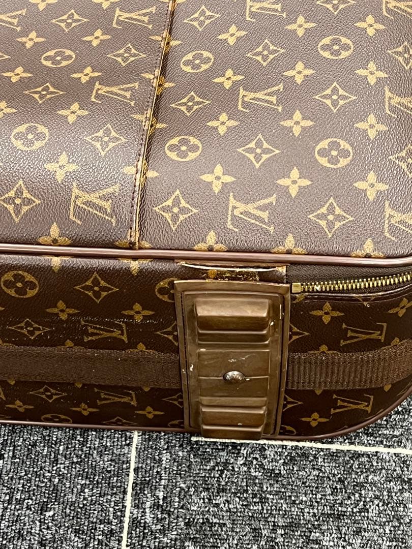 Louis Vuitton モノグラム M23251 ペガス55キャリーケース
