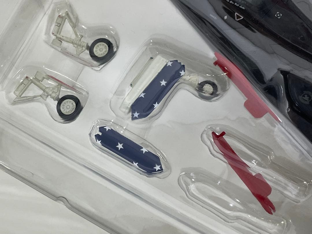 ホビーマスター 1/72 F-117A ナイトホーク HA5802 星条旗塗装