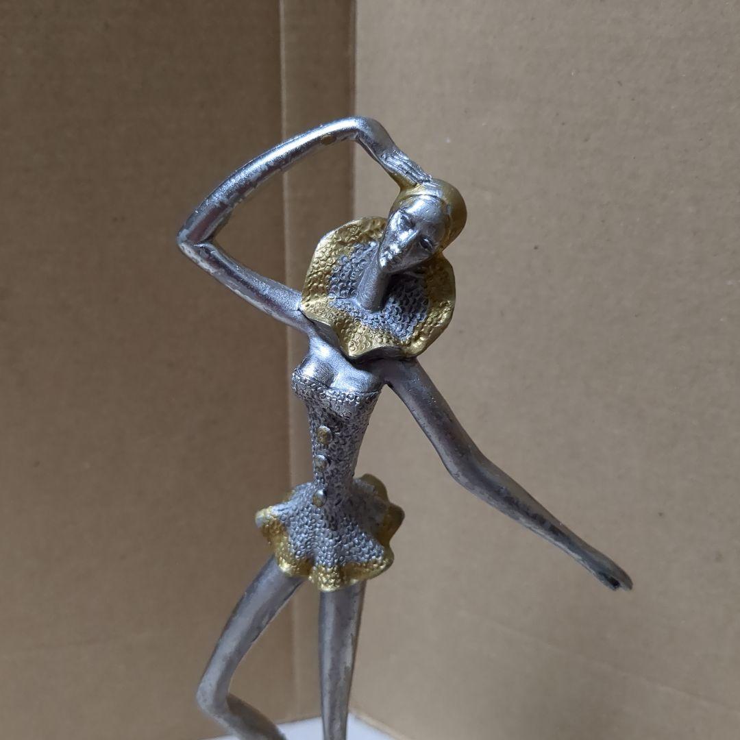 置物飾り物　ペルトロ　女性像　ヴィンテージイタリア製　ピューター