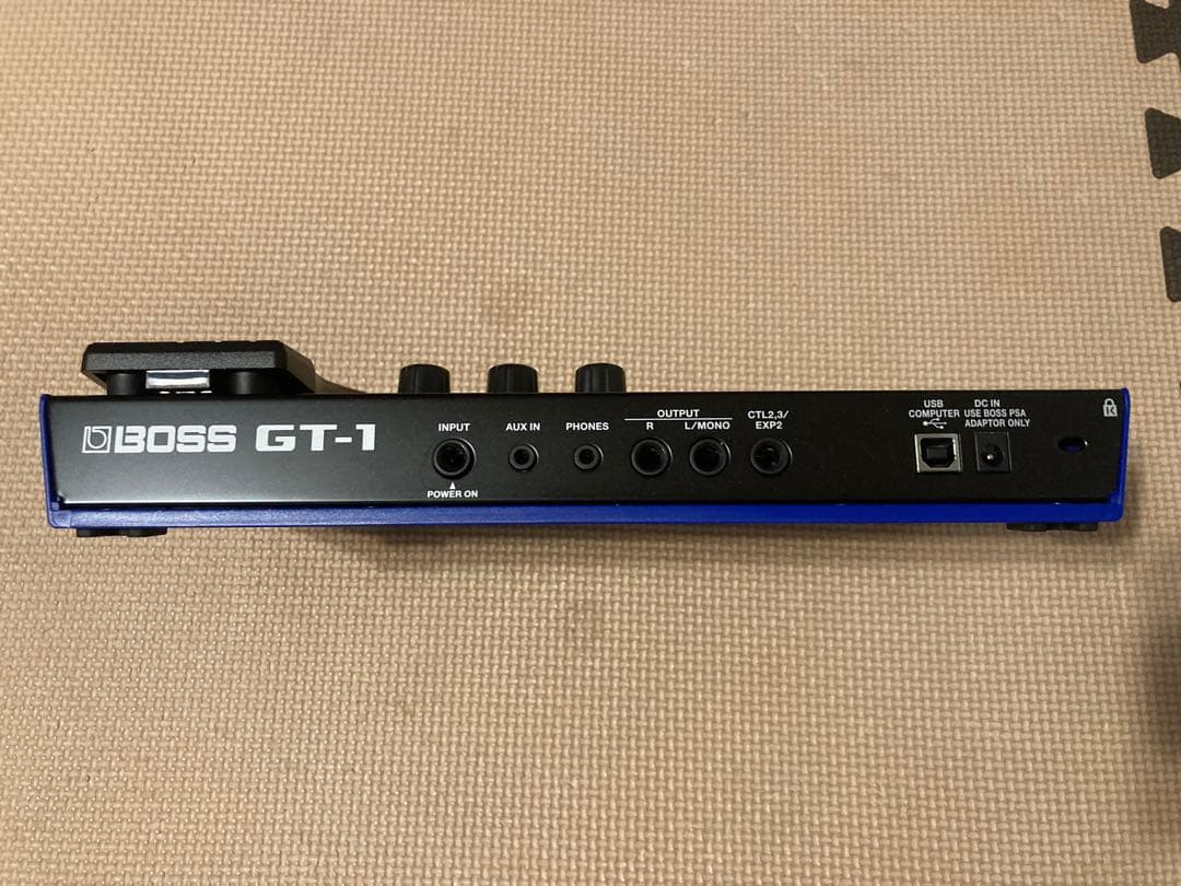 【ほぼ未使用/美品！】BOSS GT-1 マルチエフェクター