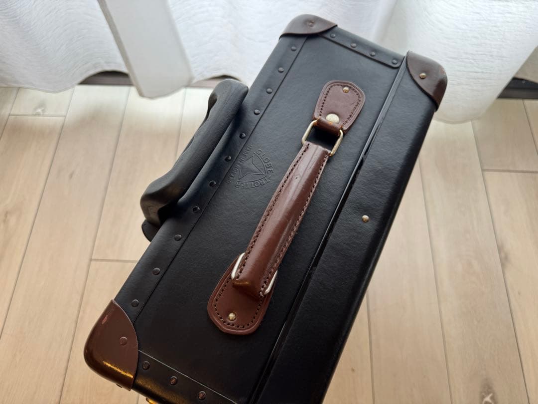 グローブトロッター　 黒　キャリーケース　20インチ　キャビンサイズ