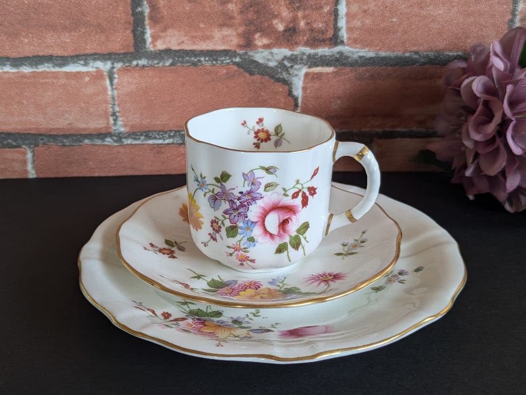 イギリス アンティーク ロイヤルクラウンダービー コーヒーカップ トリオ