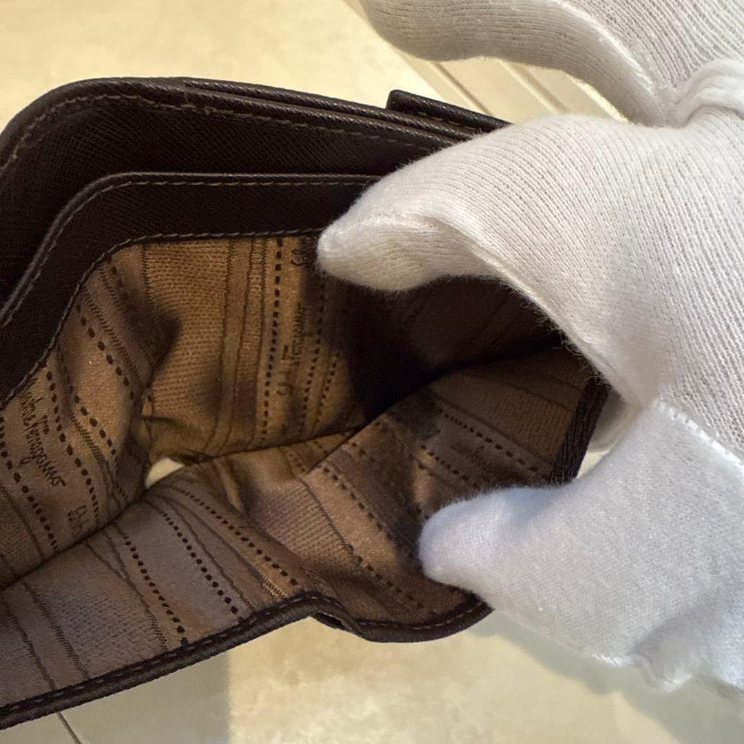 サルヴァトーレフェラガモ Salvatore Ferragamo 二つ折り財布