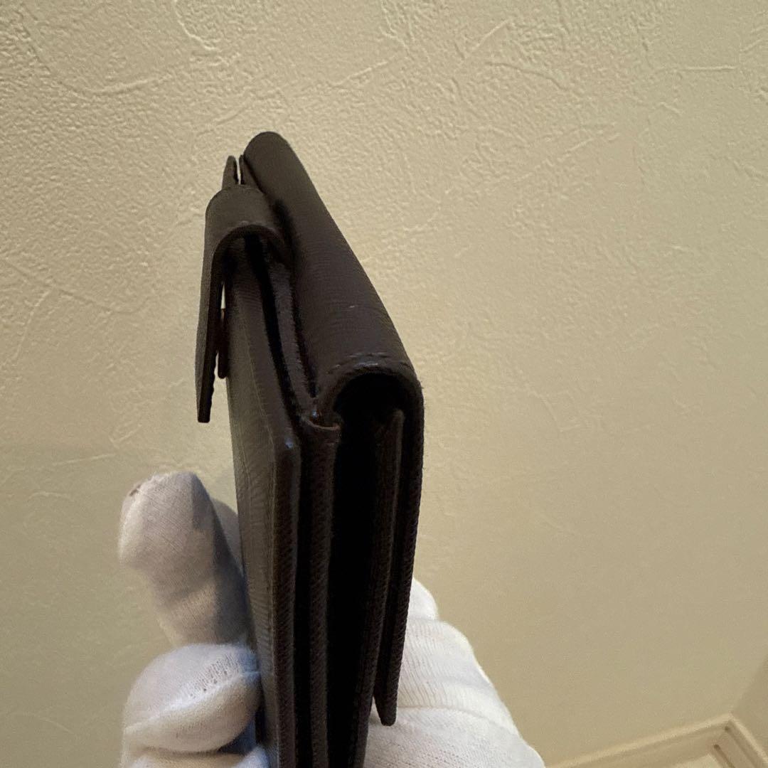 サルヴァトーレフェラガモ Salvatore Ferragamo 二つ折り財布