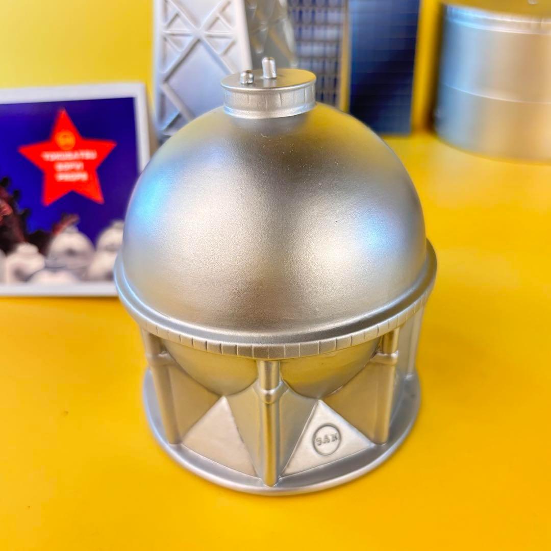 マルサン 鉄塔（21ｃｍ) ソフビ と ガスタンク 小（9ｃｍ）