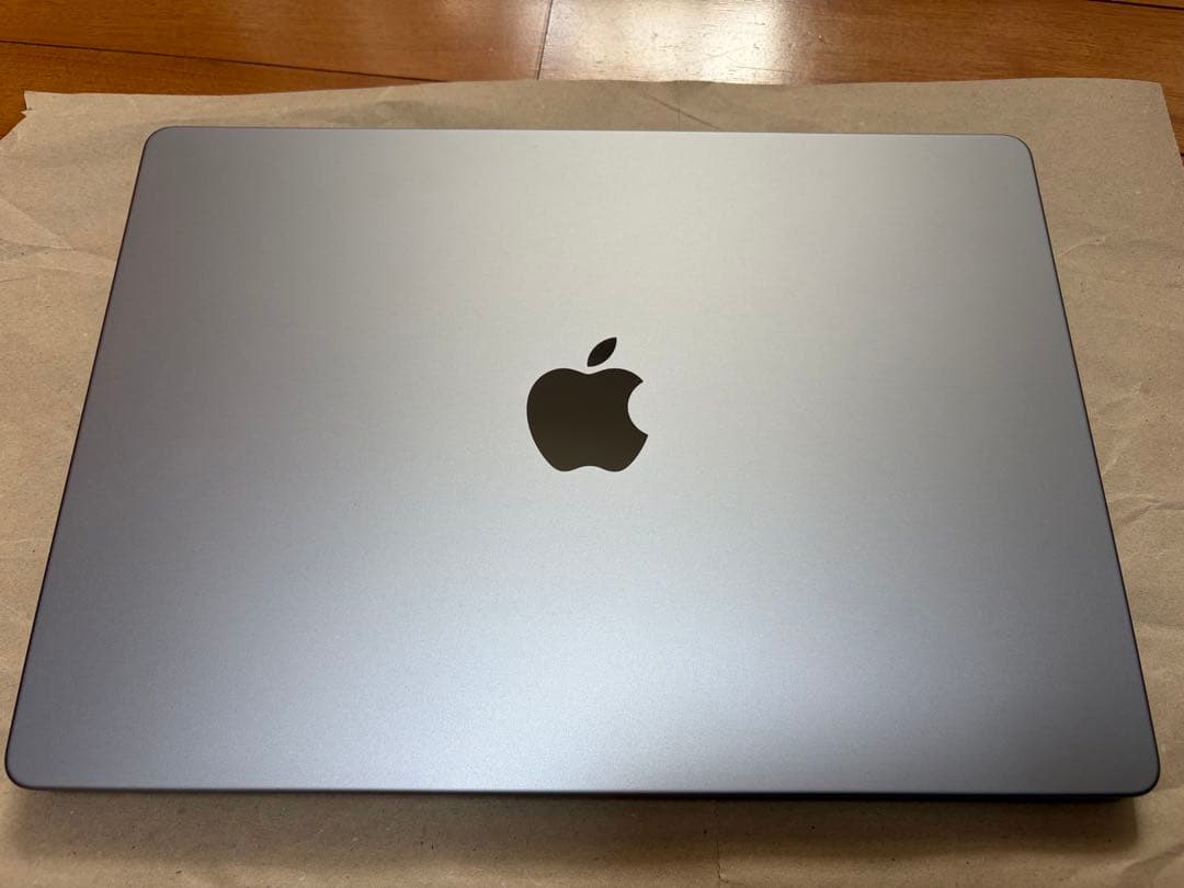 MacBook Pro M3 14”16GB/1TB 8C/10C USキー