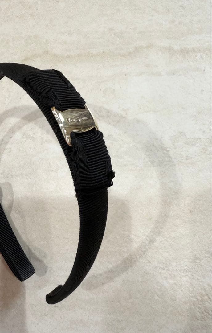 【美品】Ferragamo フェラガモ カチューシャ リボン ブラック