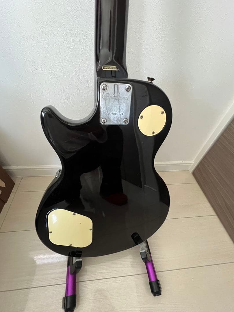 お*ん様 エピフォン　Epiphone　レスポールタイプ　エレキギター　ケース付