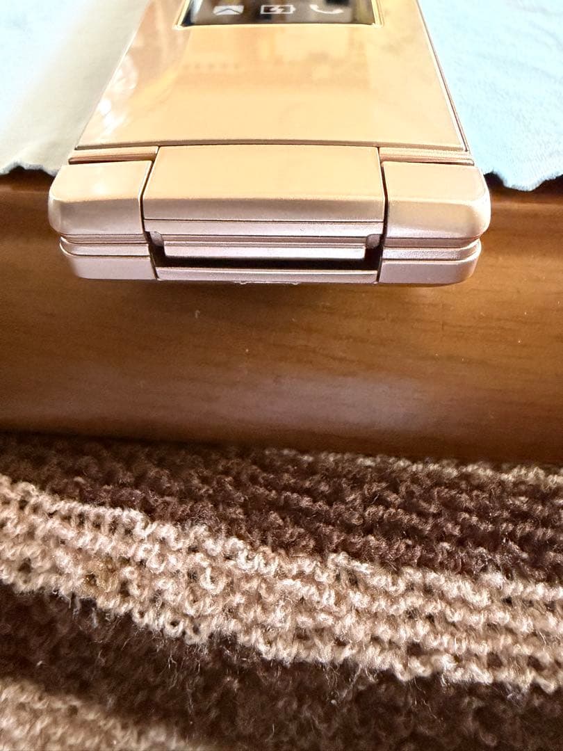 SoftBank かんたん携帯11 A207SH ゴールド 美品