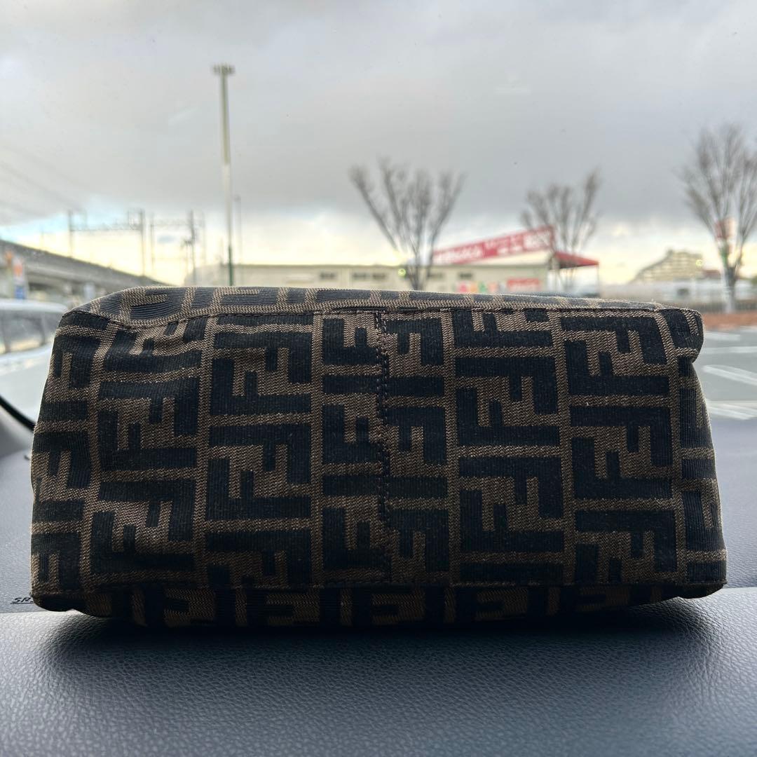 極美品 FENDI フェンディ マンマバケット ショルダーバッグ ズッカ柄