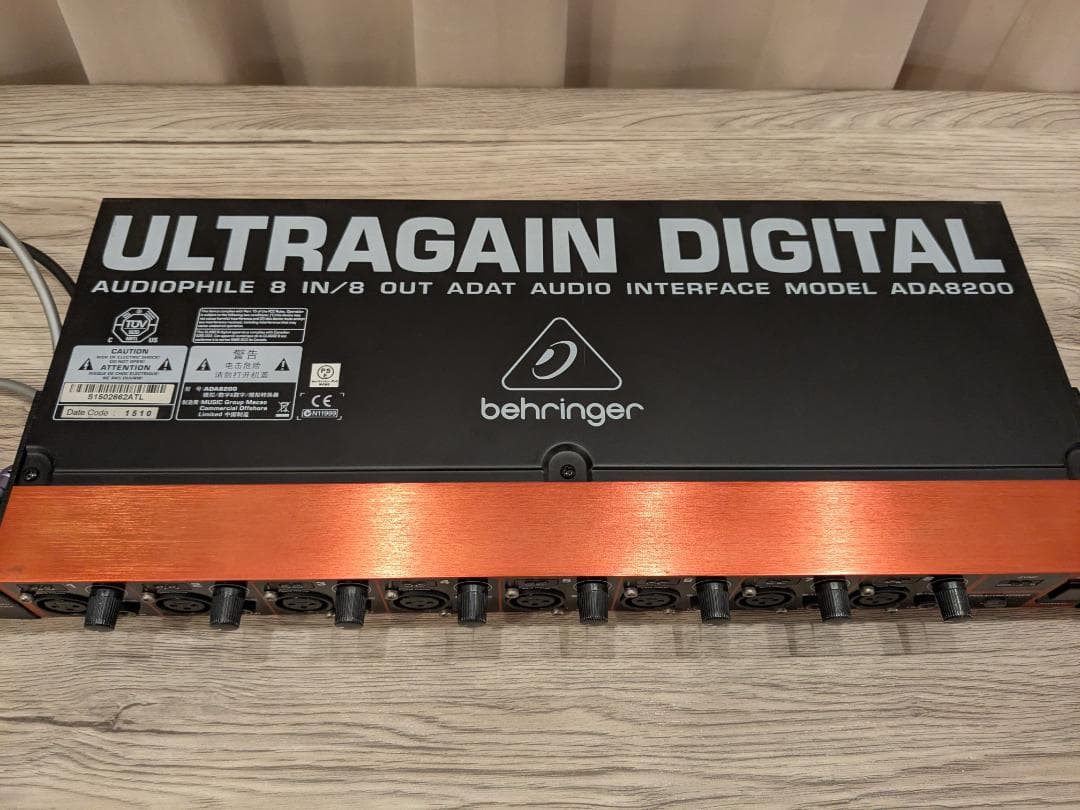 ベリンガー ADA8200｜8chマイクプリアンプ A/D-D/Aコンバーター