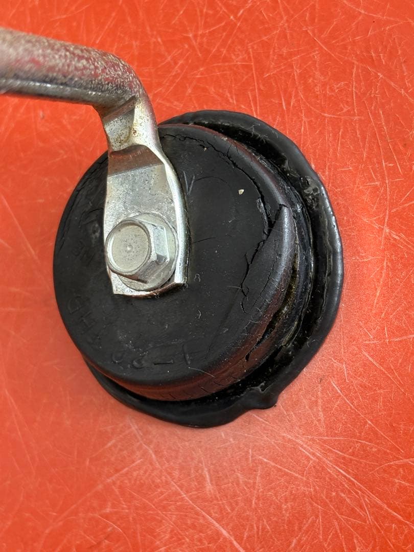 ハーマンミラー　シェルチェア　エッフェルベース　オレンジ　年代不明　ファイバー