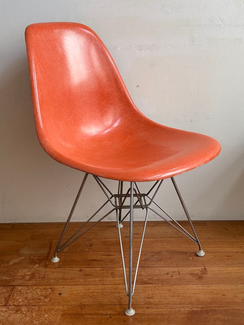 ハーマンミラー　シェルチェア　エッフェルベース　オレンジ　年代不明　ファイバー