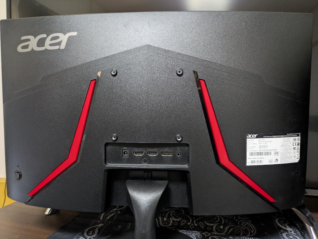 Acer 湾曲ゲーミングモニター