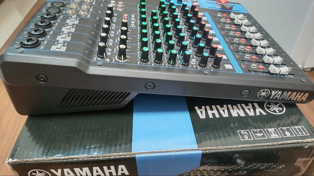 YAMAHA MG12 アナログミキサー 12チャンネル