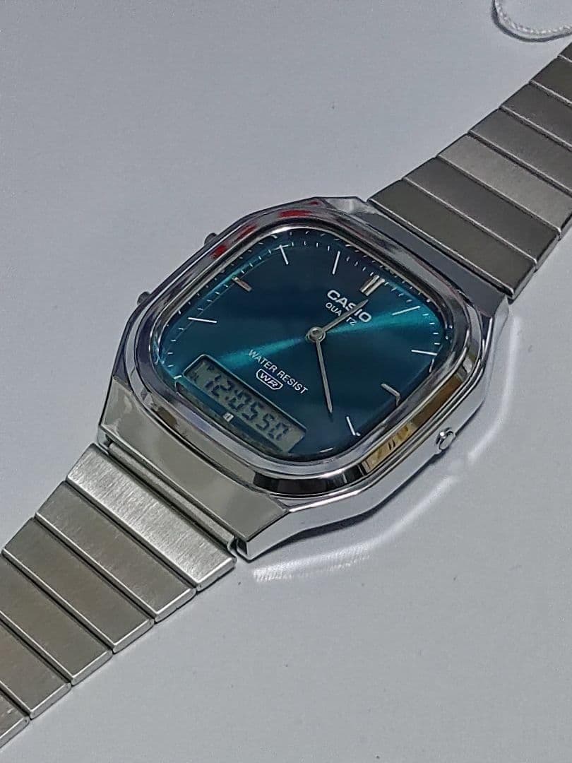 CASIO AQ240 新品　グリーン　海外モデル　新品未使用