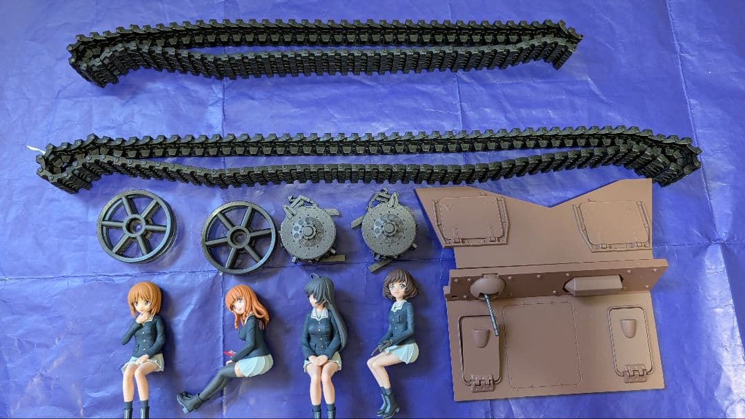 パ*キ様 今月末まで出品！アシェットガルパン増刊号からNO85巻まで製作済み