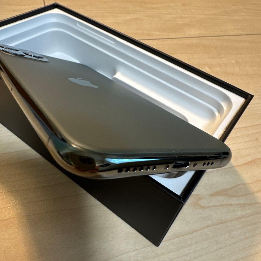 a*a様 iPhone11Pro 512GB ミッドナイトグリーン 超美品 SI
