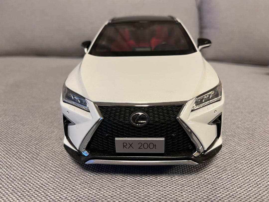 レクサスLexus RX 200t ミニカー 1/18