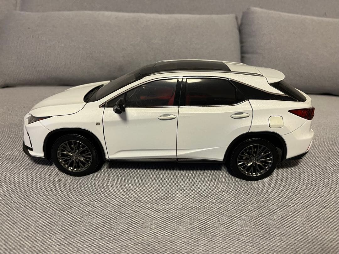 レクサスLexus RX 200t ミニカー 1/18