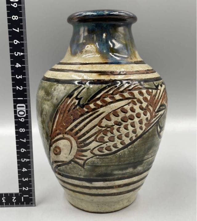 人間国宝 金城次郎作 魚文 壺 在銘 壷屋焼 花瓶 つぼ 陶器 陶芸 焼物 希少