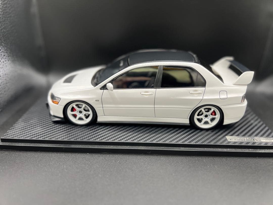 本日特価‼️イグニッションモデル ランサーエボリューション9 カスタム 1/18