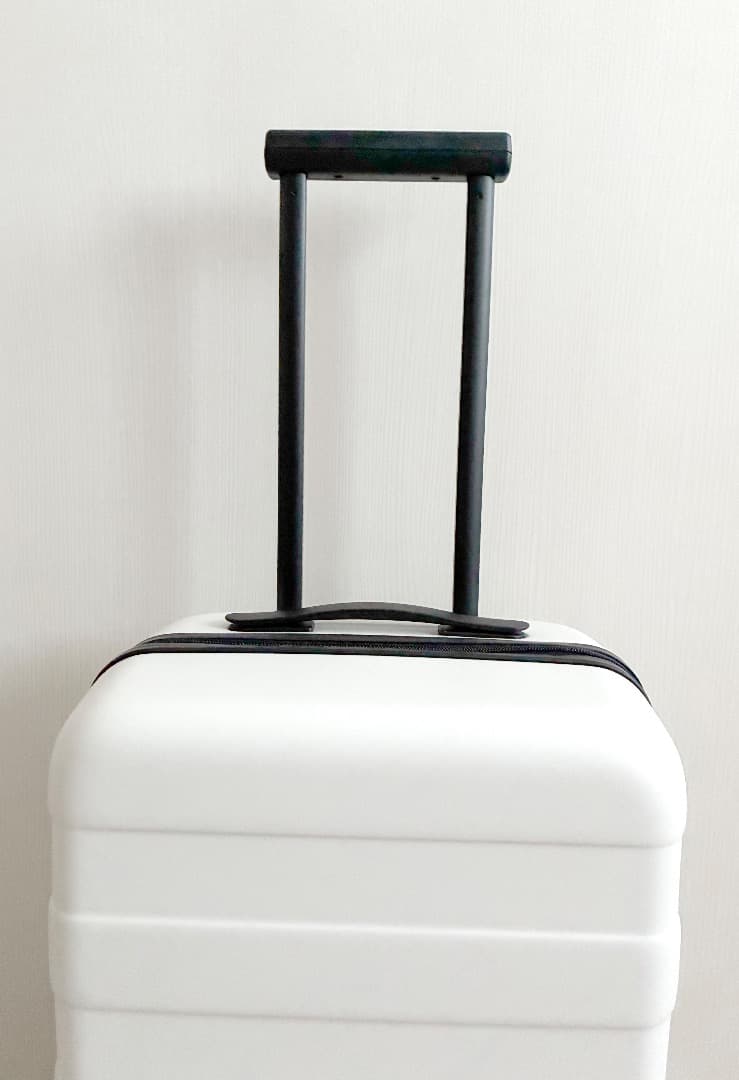 無印良品　バーを自由に調節できる　ハードキャリーケース　３６Ｌ　白（未使用）