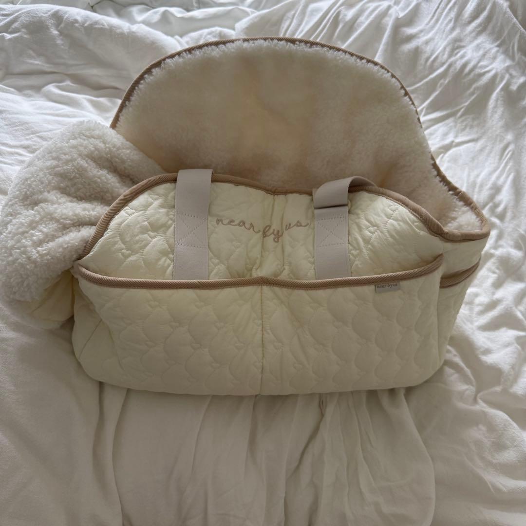 キャリーバッグ・スリング near by us FLUFFY BONGBONG BAG