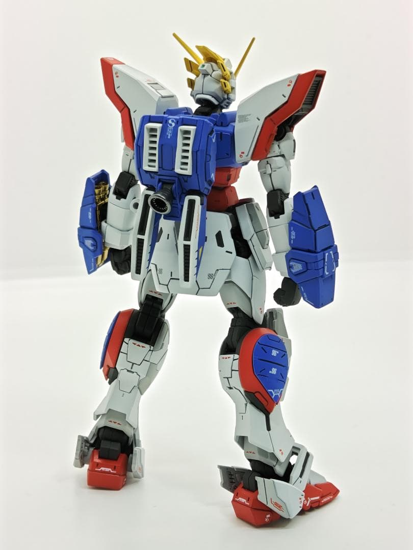 ガンプラ　RGシャイニングガンダム　完成品