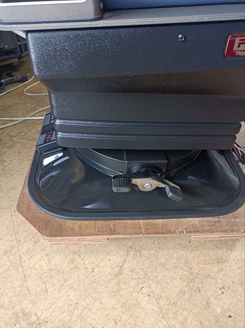 理容機器　新明和椅子　ペアラ