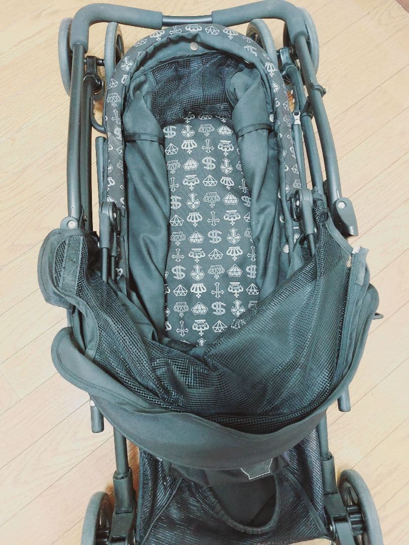 ペットパラダイス　王冠柄カート