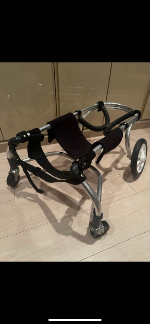 犬用車いす（ポチの車イス　四輪）中型犬（コーギー）用