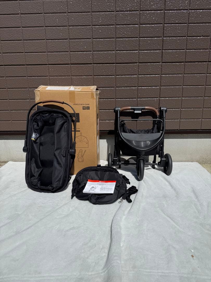 【極美品】コンビ コムペット ルルテイル キャリー マウナロアブラック カート