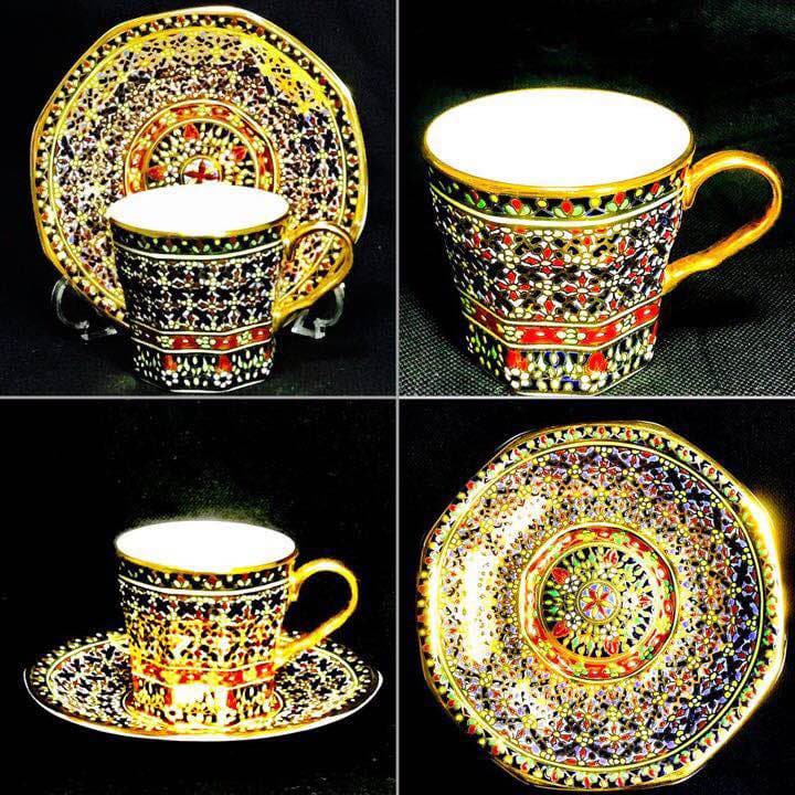 タイ王室御用達超高級手書き ベンジャロン焼 18K盛カップ＆ソーサー2客