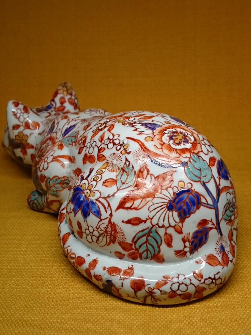 猫　陶器　色絵　花文　古玩　骨董　置物　インテリア　工芸品　美術品　A2883