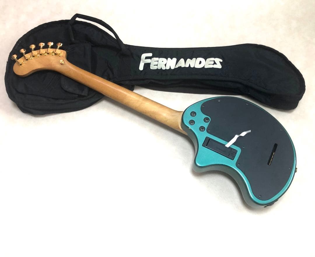 最終値下！【美品】ZO-3 芸達者 MG アンプ内蔵ミニギター 専用ケース付