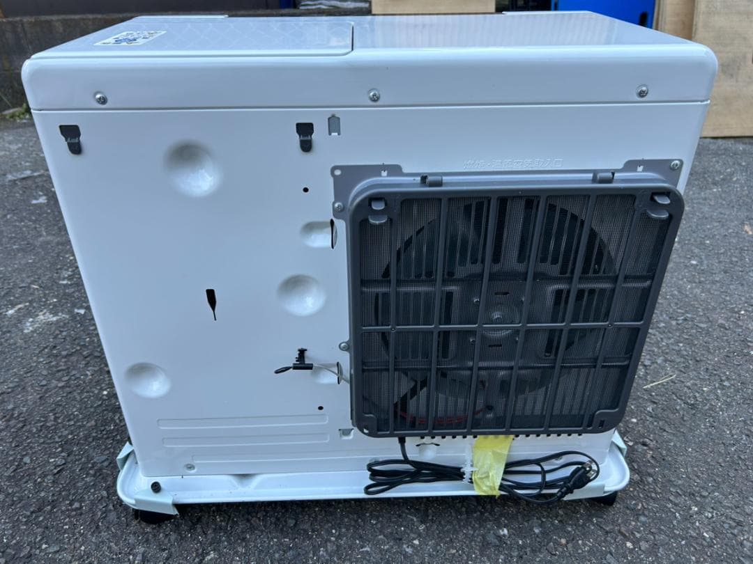 ダイニチ 石油ファンヒーター FW-72DX4-W 9.0L 2018年製