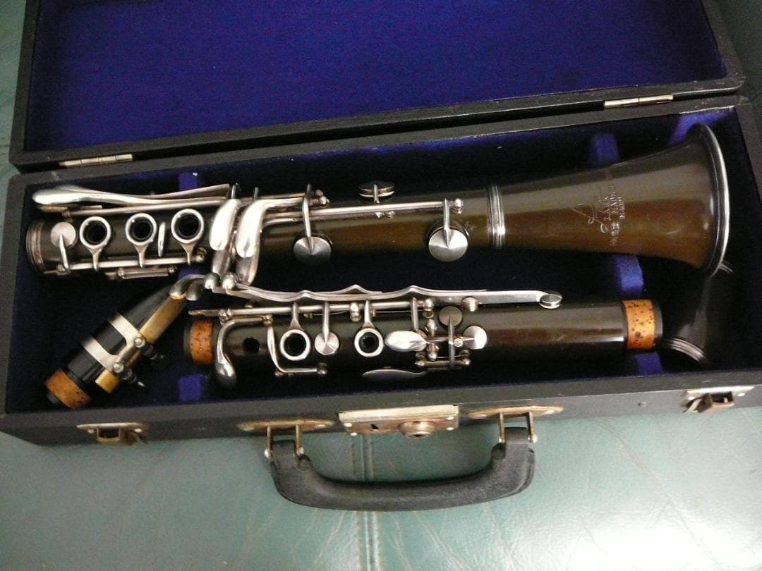 LARK 古い中国製 クラリネット　MP　バンドレン?