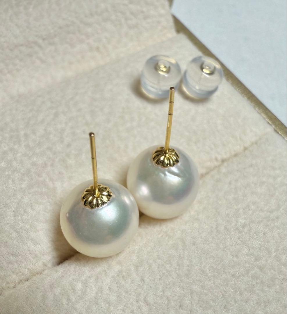 B608 アコヤ本真珠　18k金　ピアス　本物　海水 真珠　パール