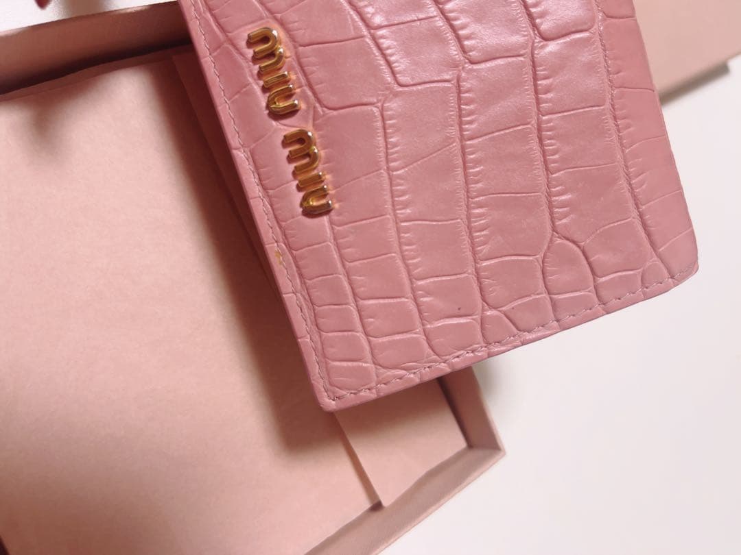 Miumiu ミュウミュウ クロコダイルプリントレザー二つ折り財布 ROSA