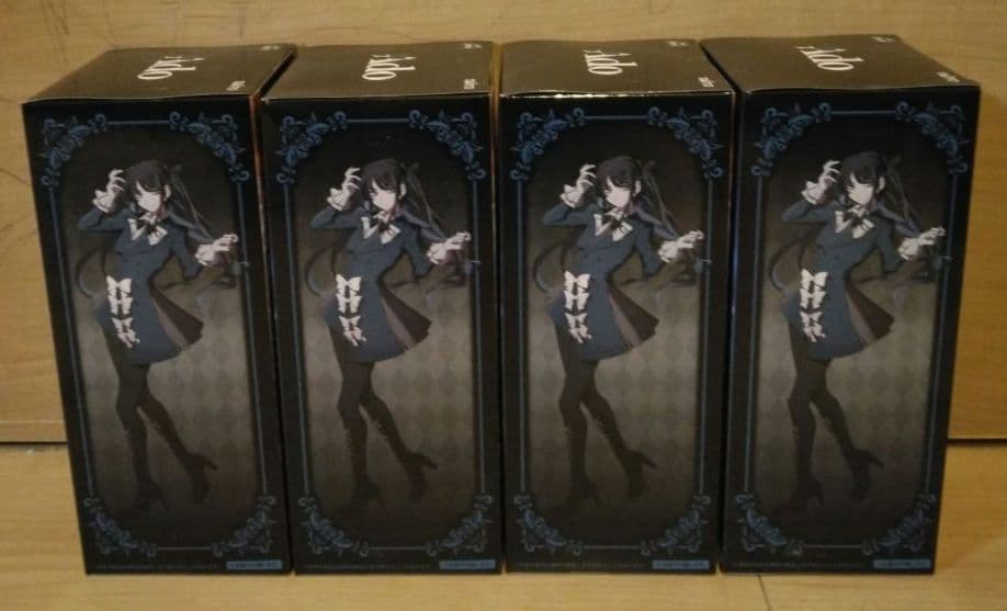 ラウンドワン限定　Adoフィギュア　 Winter ver. 『 4点セット 』