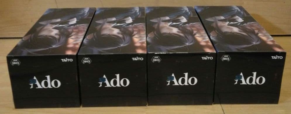 ラウンドワン限定　Adoフィギュア　 Winter ver. 『 4点セット 』