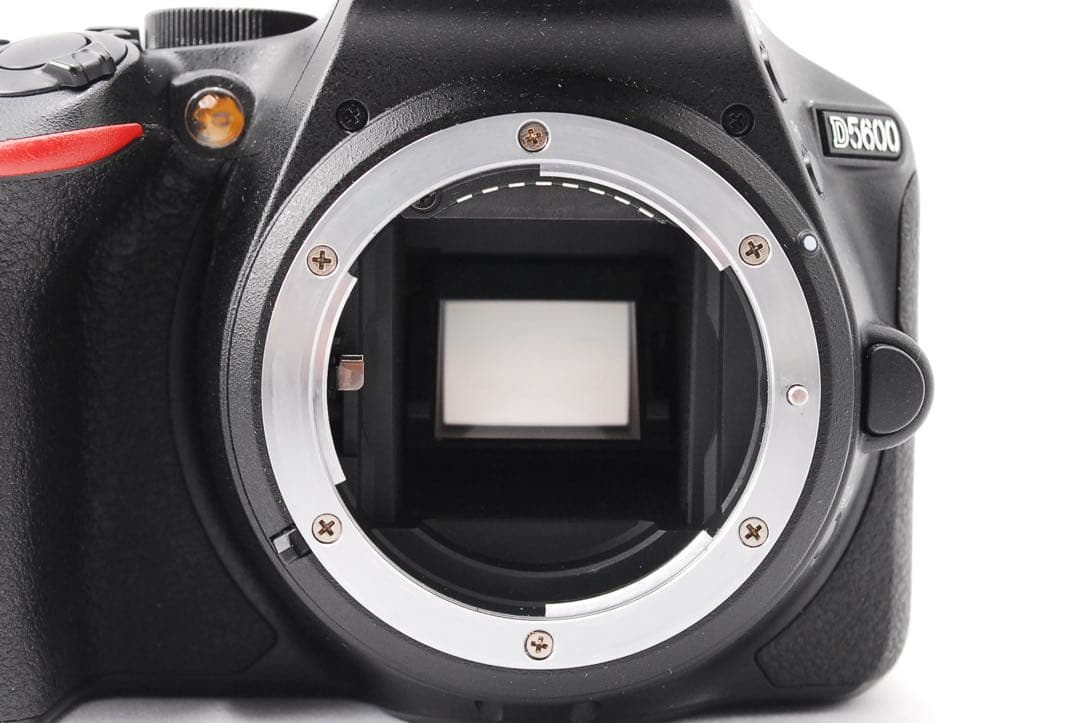 美品✨Nikon D5600 ダブルレンズ カメラバッグ付き✨S数1729回