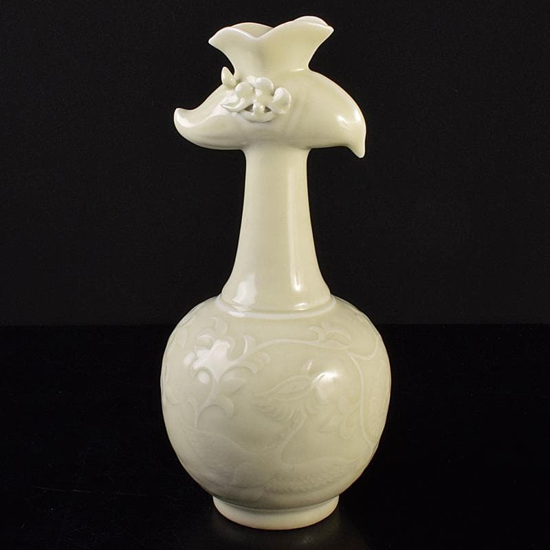 中国　官窯　白磁　陽刻　鳳凰唐草文　鳳首瓶　V　R7679